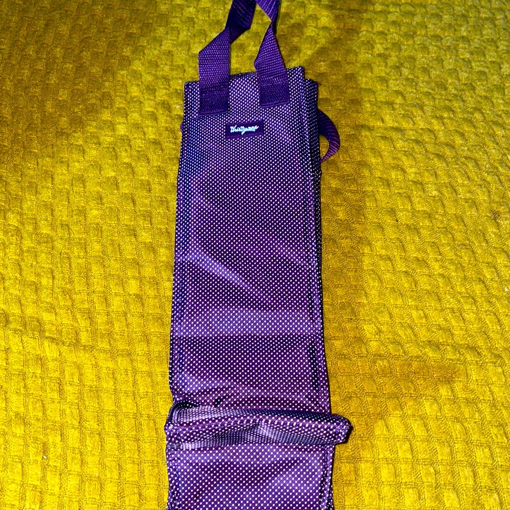 Thirty One wine holder purple